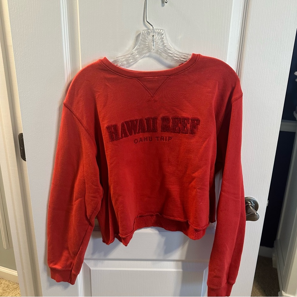 hawaii reef pull and bear cropped crewneck